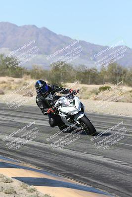 media/Dec-04-2025-Racers Edge (Thu) [[5ebc9f124d]]/3-B Group/3-Session 2 (Turn 7 Inside)/